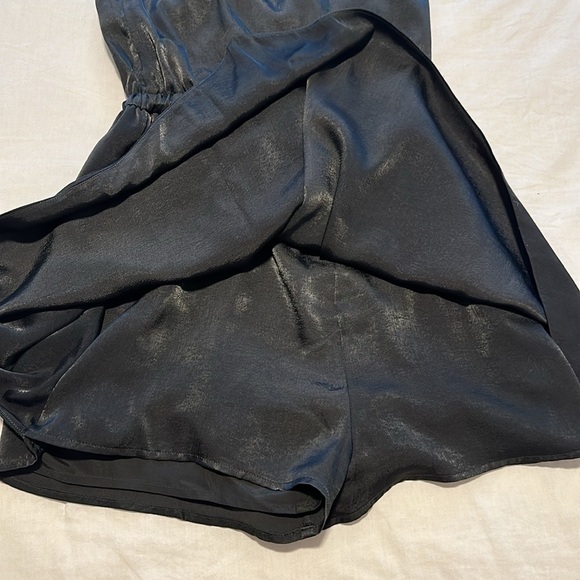 NWOT RARE StyleStalker Mini Silk Cowl Neck Romper with Open Back in Black Size S - Picture 7 of 14